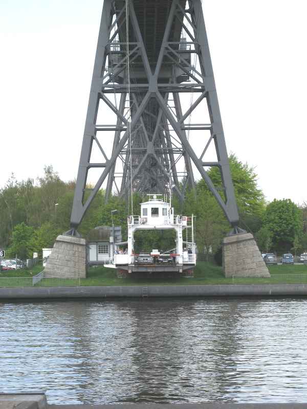 Schwebefähre über Nord-Ostsee-kanal