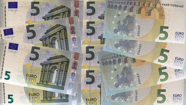 5 Euroschein-Neu ..