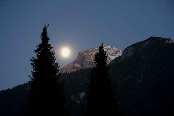 Mond am Hohen Göll