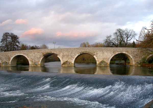 Bridge over troubled water