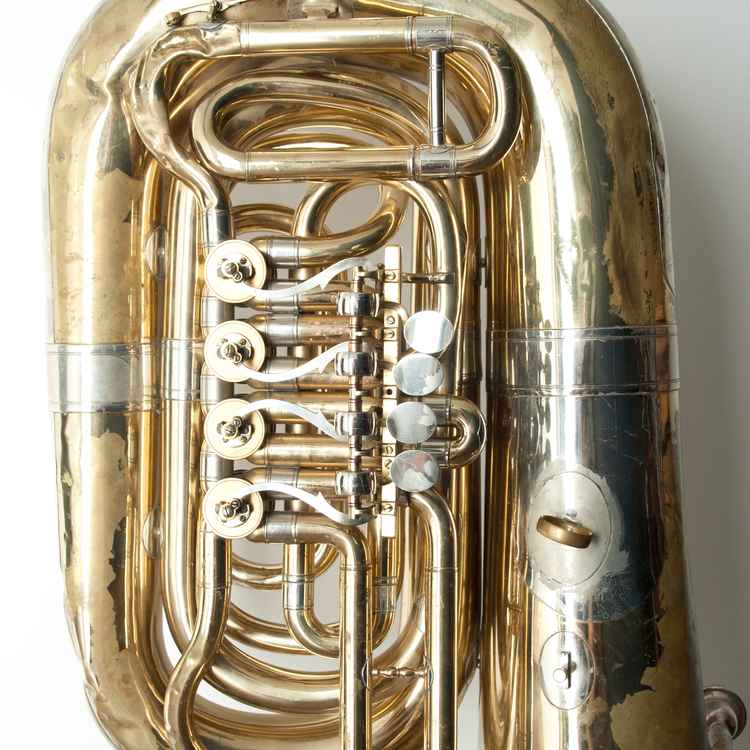 Tuba 1