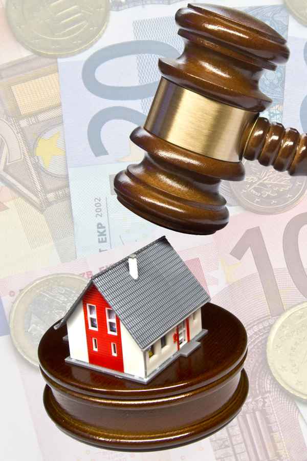 Hausversteigerung / Zwangsversteigerung