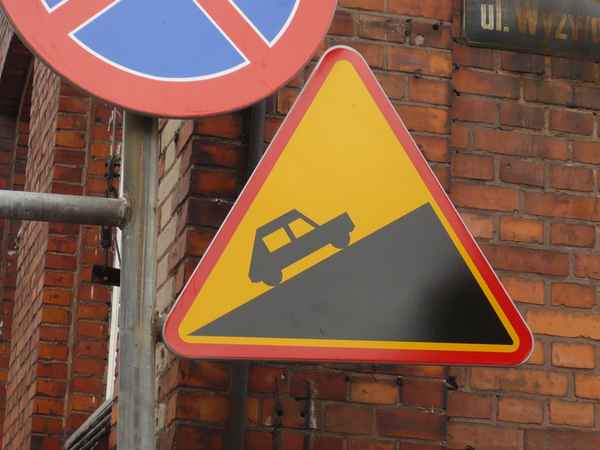 Verkehrsschild  Steigung