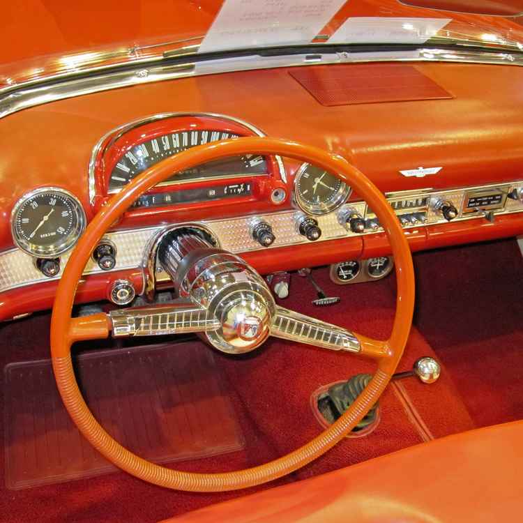 05_Ford Thunderbird 1955 Detail Amaturenbrett