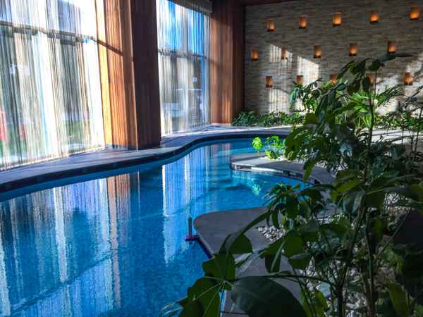 Indoor-Pool im Spa-Bereich