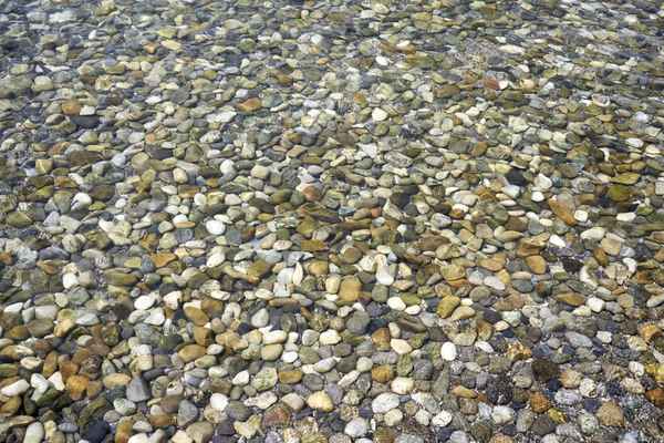 Steine im Wasser