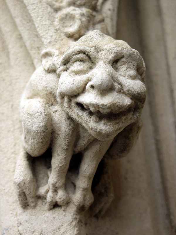 mittelalterlicher Gargoyle zu Exeter (Südengland)