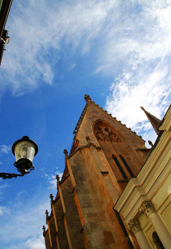 Bratislava - Klarissenkirche mit Kloster 03