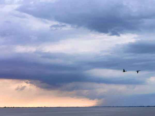 Abendhimmel über der Elbe