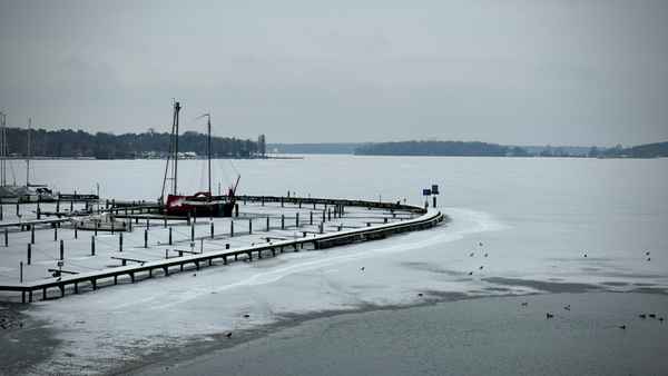 Gro&szlig;er Wannsee on ice