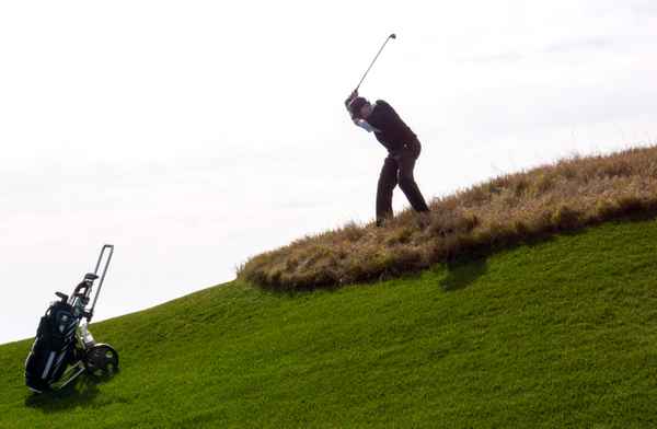 Lykia-Links-Course mit Golfer am Hang