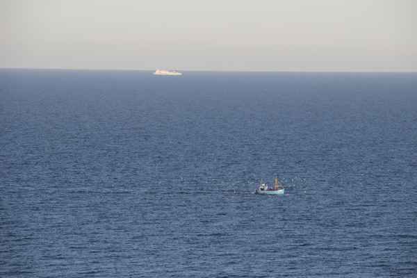 Groß und Klein auf  hoher See