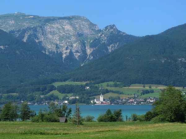 Sankt Wolfgang mit Schafberg