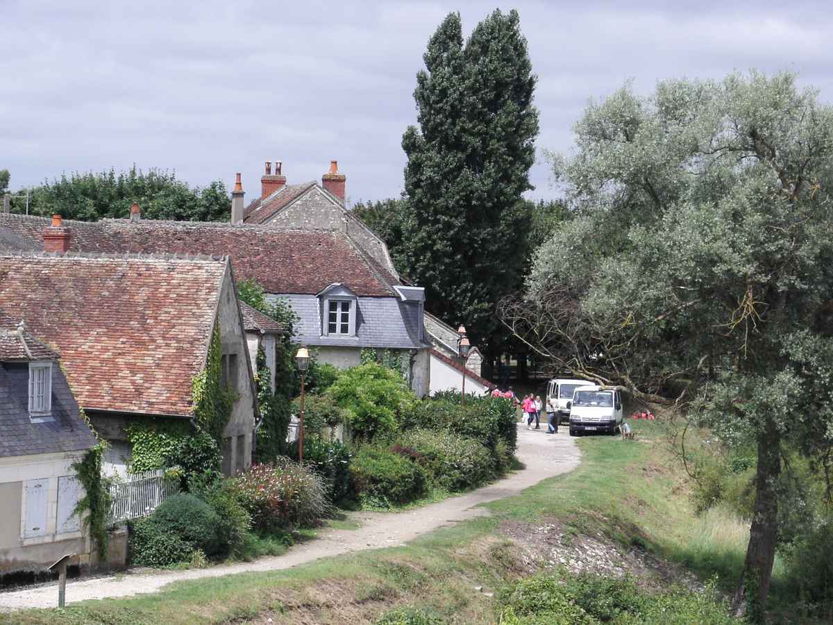 Häuser in Charite sur Loire