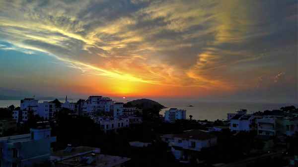Sonnenuntergang in Ksamil, Albanien