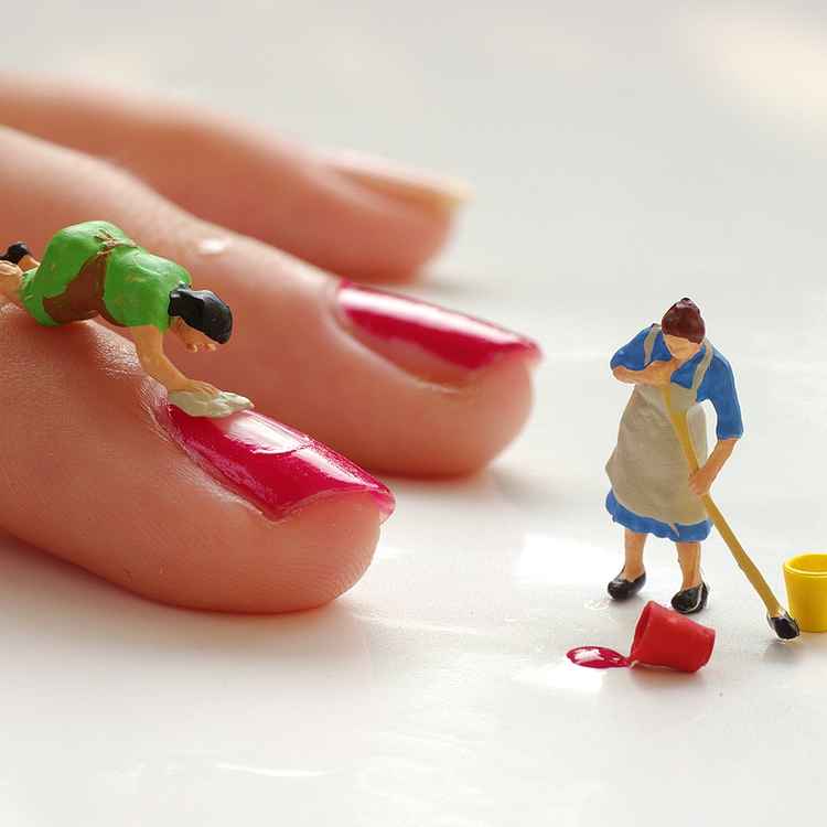 Nagellackentferner . . .