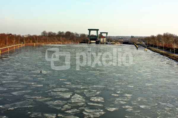 Eis auf dem Wesel-Datteln-Kanal