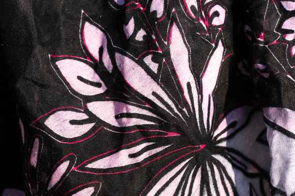 Sarong / Hintergrund floral schwarz-rosa