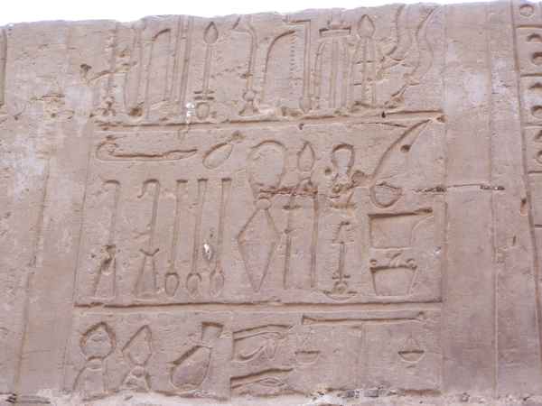 Chirurgische Instrumente der alten Ägypter