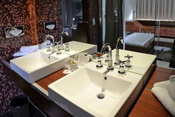 Hotelzimmer, Badezimmer