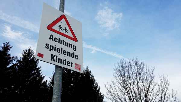 Achtung spielende Kinder