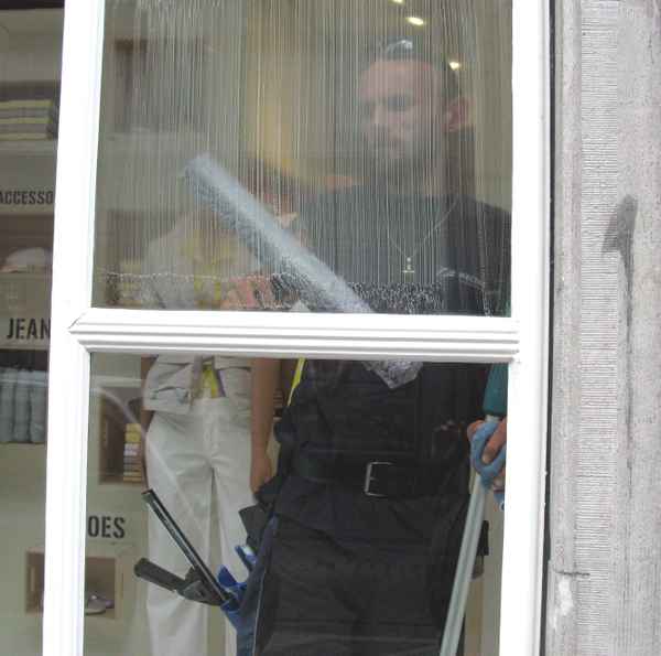 Ein Fensterputzer in Gent