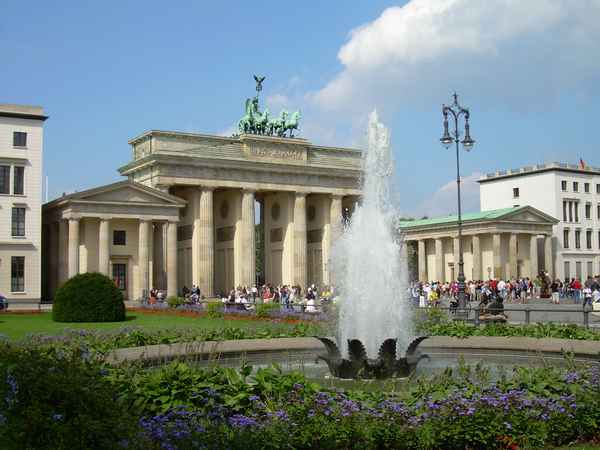 Brandenburger Tor von der Seite