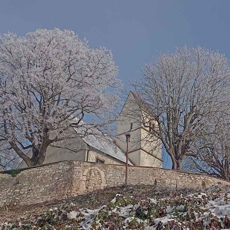 Kirche im Schnee