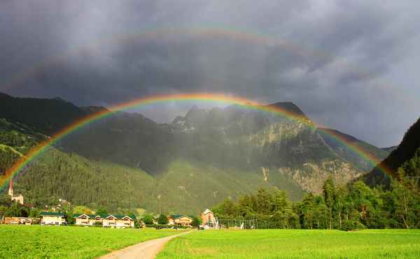 REGENBOGENBRÜCKE