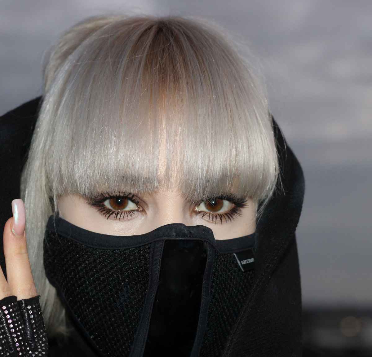 Und nicht die Maske vergessen!