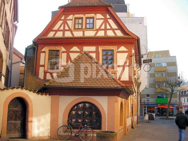 ZUM SPINNRÄDL