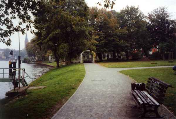 Berlin-Köpenick, Mentzelpark an der Spree