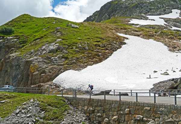 Am Sustenpass im Juli
