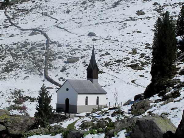 1. September - Bergkapelle im Schnee