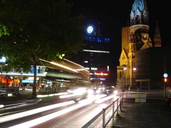 Gedächtniskirche bei Nacht