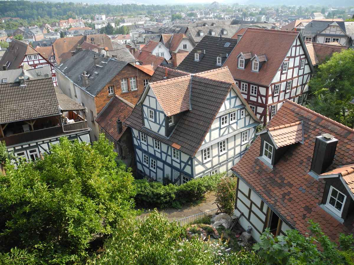 Blick auf Marburger Altstadthäuser
