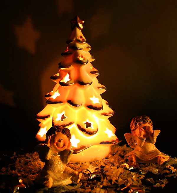 ES WEIHNACHTET SEHR III