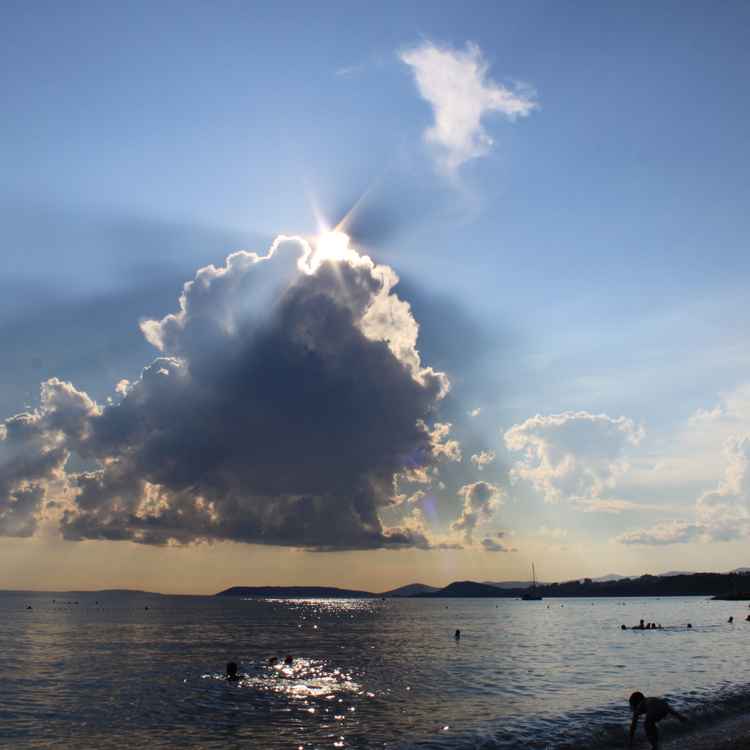 Gewitterwolke am Meer