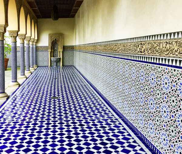 Keramikfliesen im Orientalischen Garten