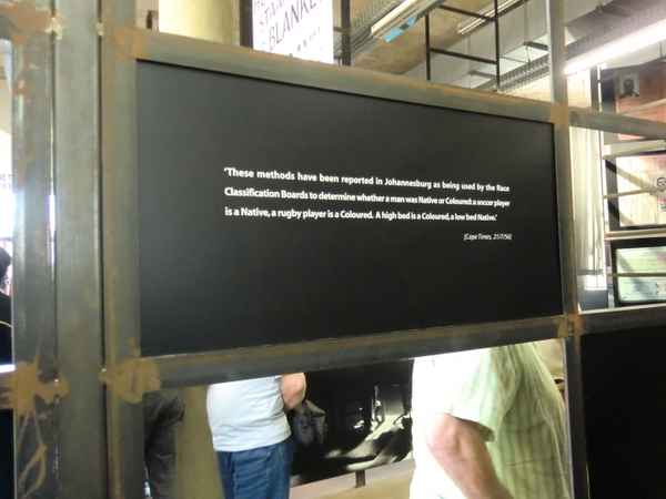 Apartheitsmuseum_Tafel