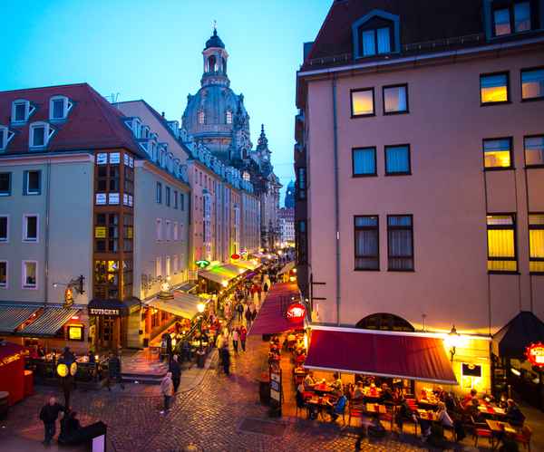 Abendstimmung an der Frauenkirche (Münzgasse)