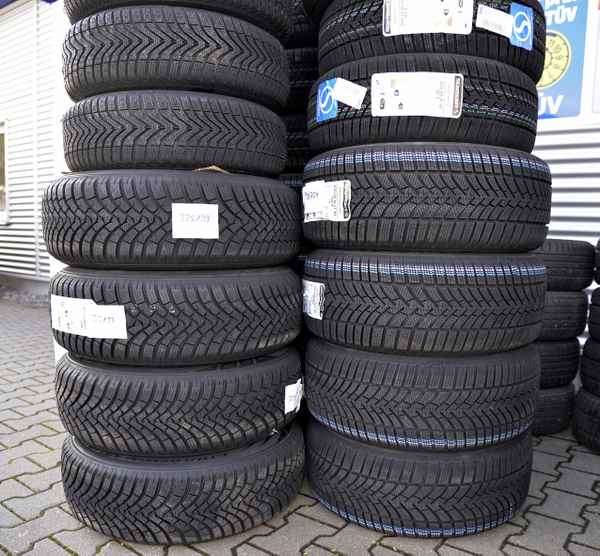 Autoreifen, Neureifen