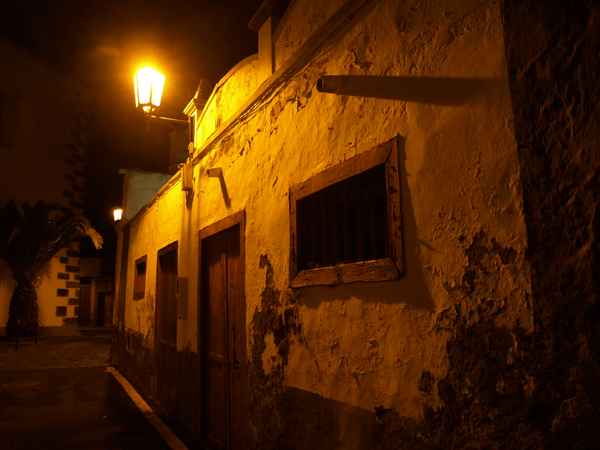 Haus bei Nacht auf Teneriffa