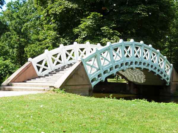  idyllische Brücke