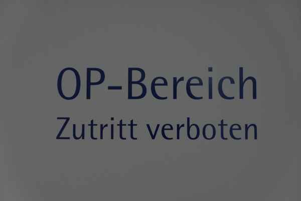 wir müssen draussen bleiben