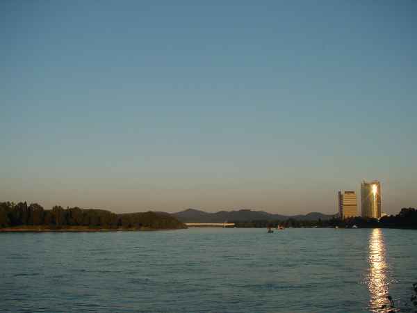 Bonn am Rhein mit Post Tower