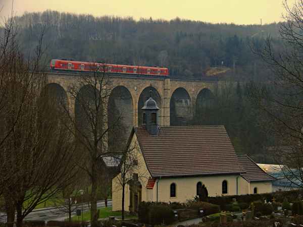 Regentag am Viadukt