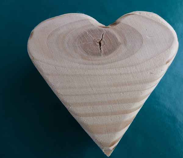 Herz aus Holz