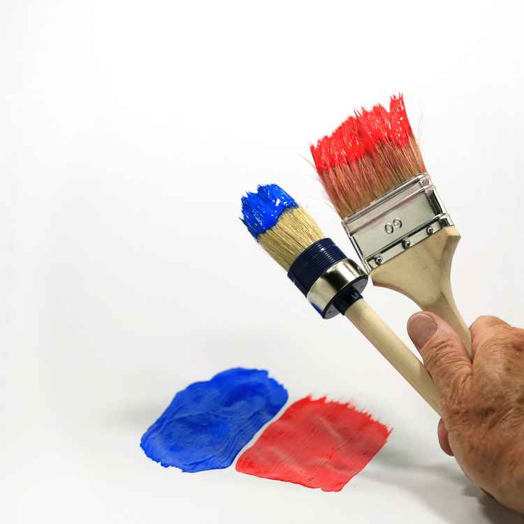 Pinsel rotblau mit Hand_2