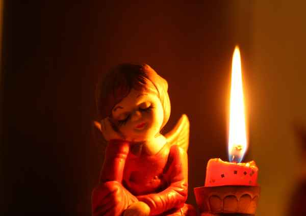 Ein Engel im Lichterschein